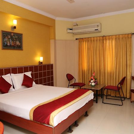 Hotel Anand Regency Μπανγκαλόρ Εξωτερικό φωτογραφία